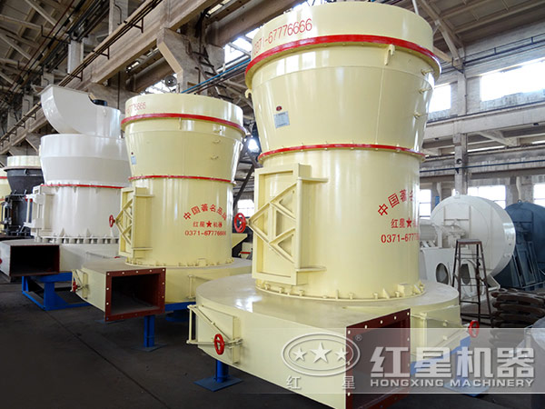 時產(chǎn)2-3噸的煤炭磨粉機展示