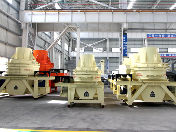 石英砂制砂機生產(chǎn)車間