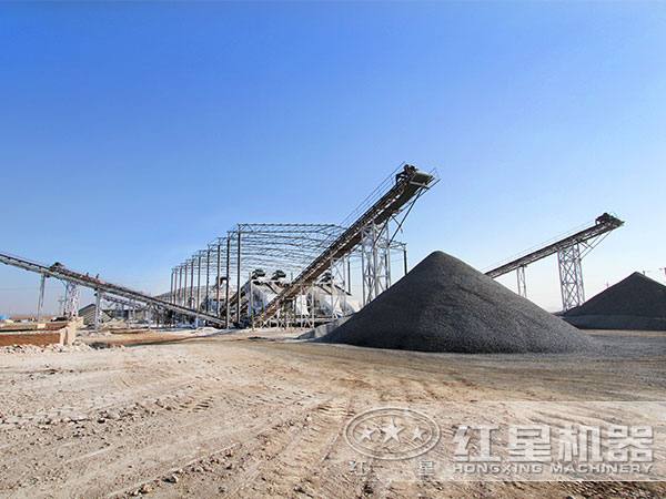 環(huán)保碎砂機作業(yè)現場