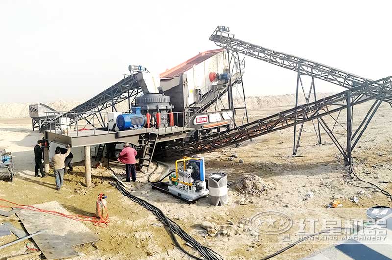 大型移動石子粉碎機(jī)安裝現(xiàn)場