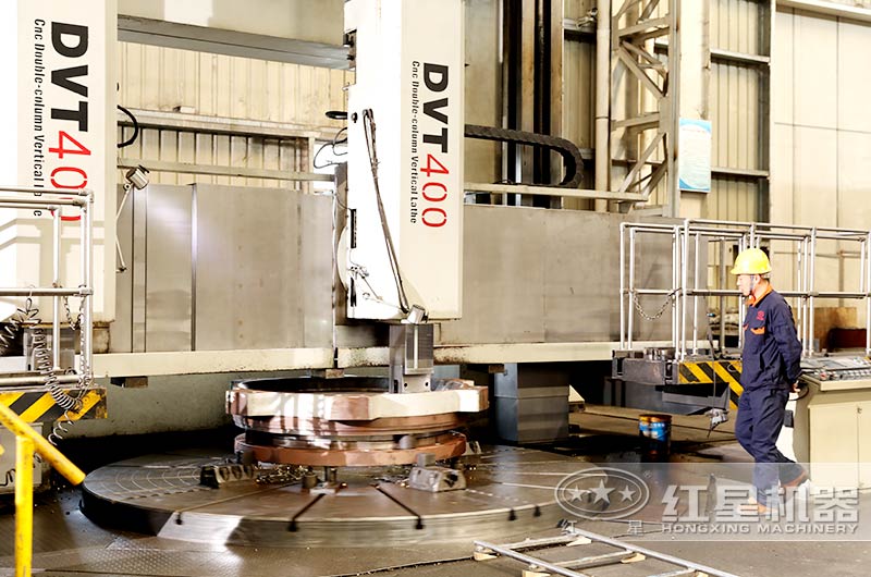 紅星雷蒙磨粉機(jī)車(chē)間