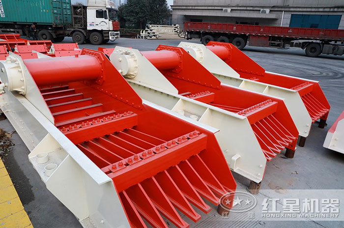 振動(dòng)給料機(jī)均勻給料