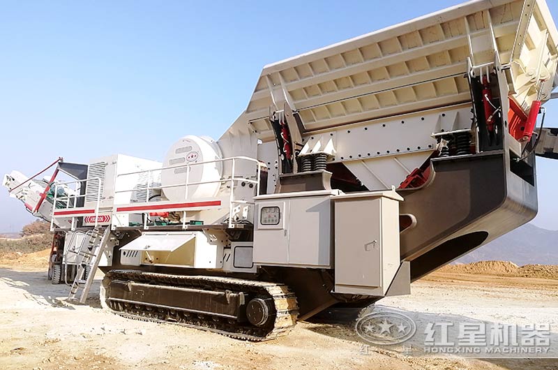 一小時100噸移動制砂機作業(yè)現(xiàn)場