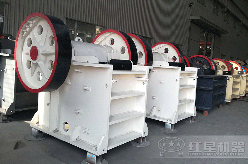顎式破碎機(jī)生產(chǎn)車間