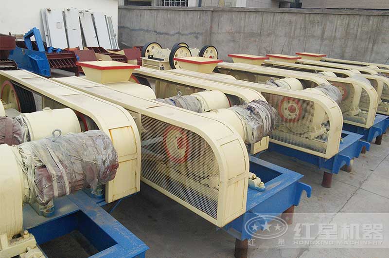 對(duì)輥機(jī)各個(gè)型號(hào)圖