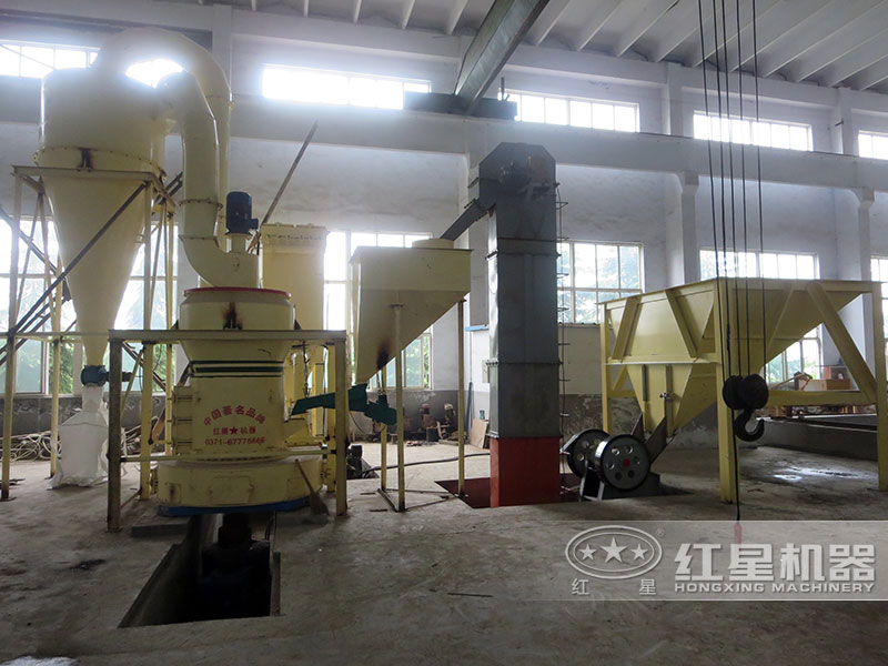 瓷石粉加工設(shè)備現(xiàn)場配置